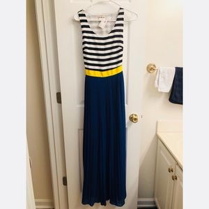 Gorgeous lightweight backless dressy maxi